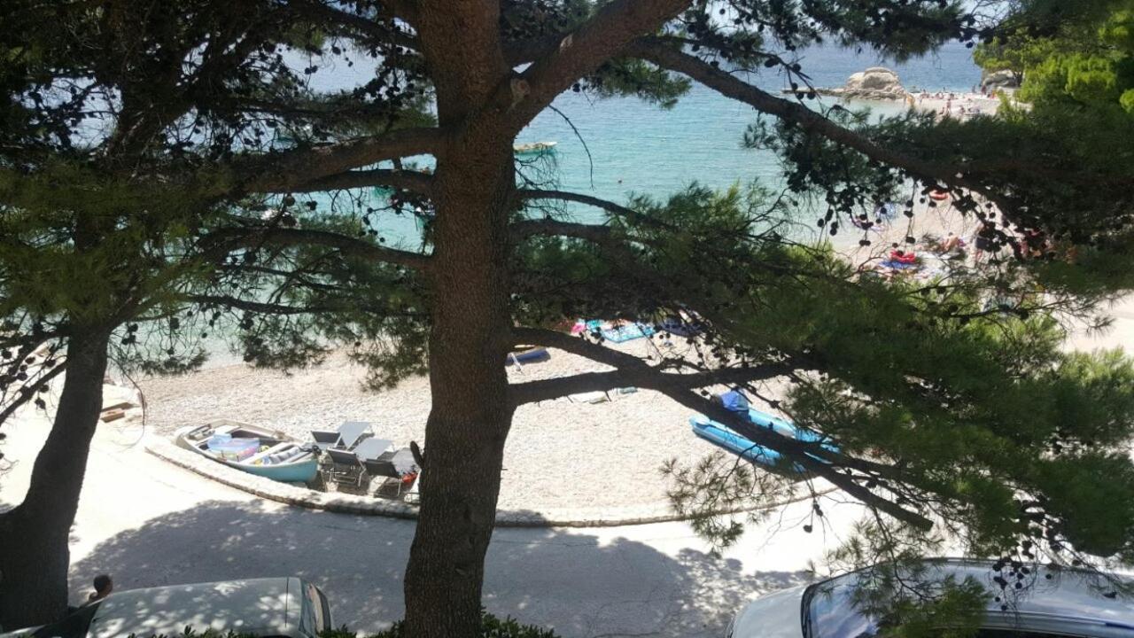 Apartments By The Sea Brela, Makarska - 11821 Exterior photo