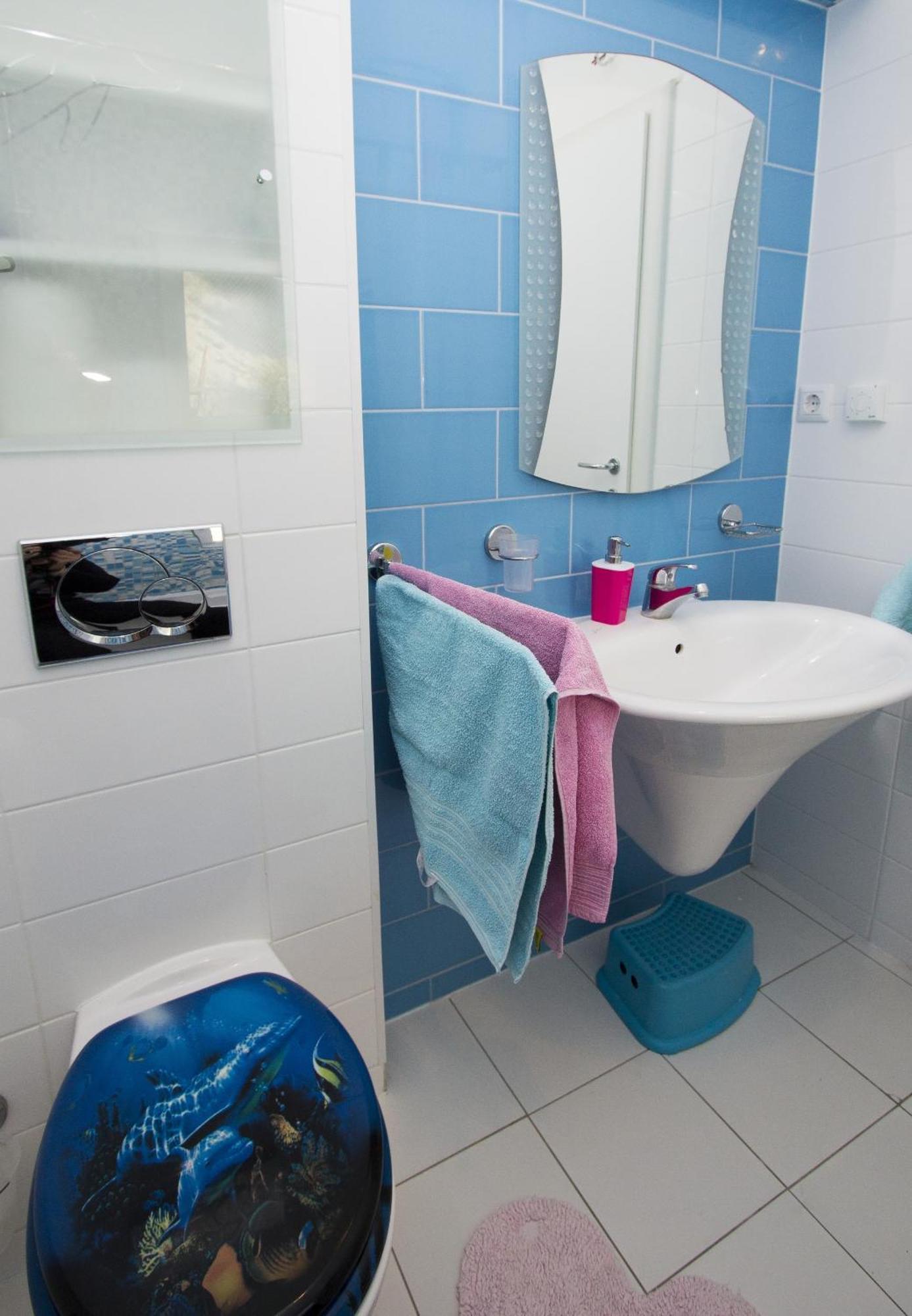 Apartments By The Sea Brela, Makarska - 11821 Room photo